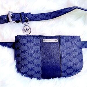 Michael Kors Gray BELT Bag 💃🏻❤️